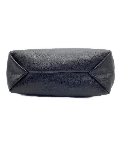 ear PAPILLONNER（イアパピヨネ）ear PAPILLONNER (イアパピヨネ) ボックスミニショルダーバッグ ブラック サイズ:−の古着・服飾アイテム