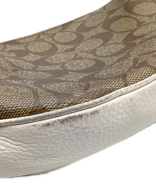 COACH（コーチ）COACH (コーチ) ボディーバッグ アイボリー サイズ:-の古着・服飾アイテム