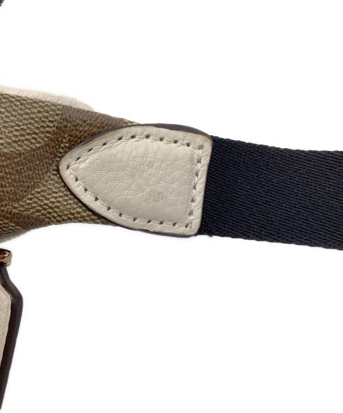 COACH（コーチ）COACH (コーチ) ボディーバッグ アイボリー サイズ:-の古着・服飾アイテム