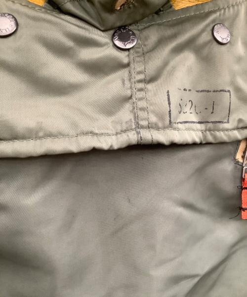 AVIREX（アヴィレックス）AVIREX (アヴィレックス) フライトジャケット カーキ サイズ:Mの古着・服飾アイテム