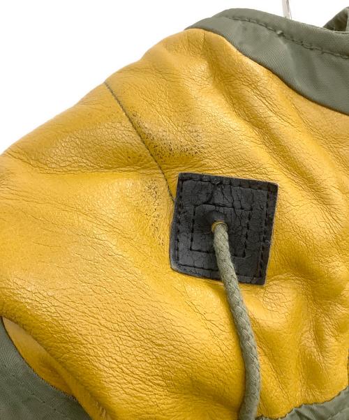 AVIREX（アヴィレックス）AVIREX (アヴィレックス) フライトジャケット カーキ サイズ:Mの古着・服飾アイテム