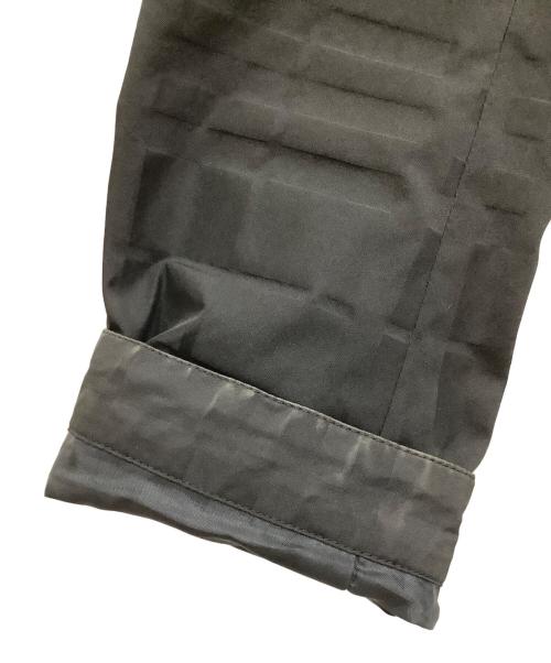 BURBERRY BLACK LABEL（バーバリーブラックレーベル）BURBERRY BLACK LABEL (バーバリーブラックレーベル) マウンテンパーカー ブラック サイズ:Mの古着・服飾アイテム