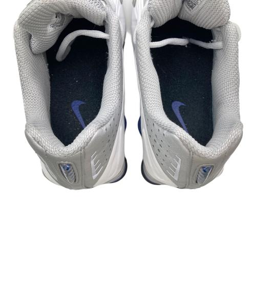NIKE（ナイキ）NIKE (ナイキ) Shox R4 グレー×ホワイト サイズ:26.5の古着・服飾アイテム