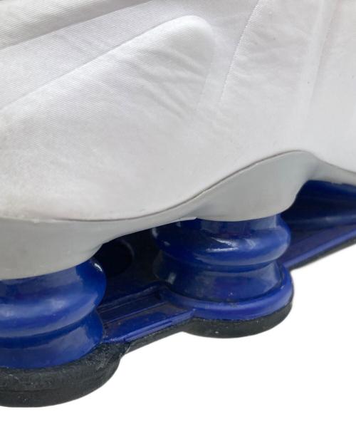 NIKE（ナイキ）NIKE (ナイキ) Shox R4 グレー×ホワイト サイズ:26.5の古着・服飾アイテム