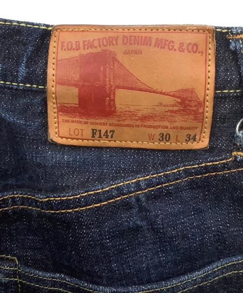 F.O.B FACTORY（エフオービー ファクトリー）F.O.B FACTORY (エフオービー ファクトリー) デニムパンツ ネイビー サイズ:W30の古着・服飾アイテム