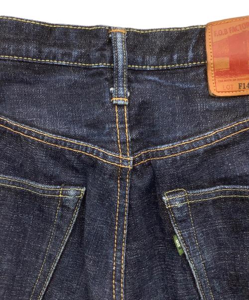 F.O.B FACTORY（エフオービー ファクトリー）F.O.B FACTORY (エフオービー ファクトリー) デニムパンツ ネイビー サイズ:W30の古着・服飾アイテム