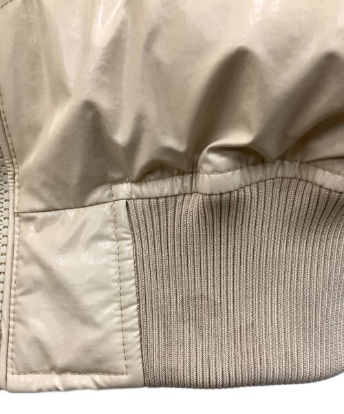 DIESEL（ディーゼル）DIESEL (ディーゼル) ダウンジャケット ベージュ サイズ:Sの古着・服飾アイテム