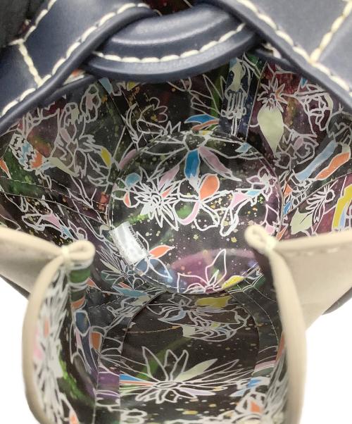 VASIC（ヴァジック）VASIC (ヴァジック) JANTJE ONTEMBAAR (ヤンチェ オンテンバール) ペタルバッグ ネイビー×ベージュ サイズ:−の古着・服飾アイテム