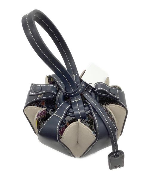 VASIC（ヴァジック）VASIC (ヴァジック) JANTJE ONTEMBAAR (ヤンチェ オンテンバール) ペタルバッグ ネイビー×ベージュ サイズ:−の古着・服飾アイテム