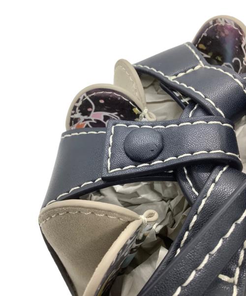 VASIC（ヴァジック）VASIC (ヴァジック) JANTJE ONTEMBAAR (ヤンチェ オンテンバール) ペタルバッグ ネイビー×ベージュ サイズ:−の古着・服飾アイテム