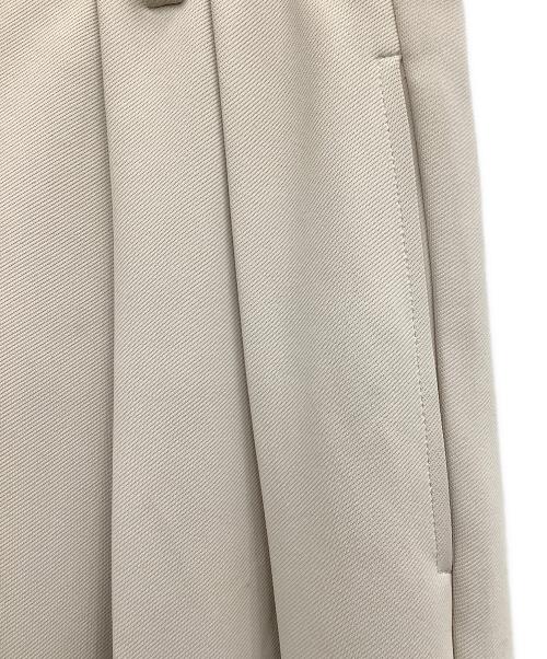 TODAYFUL（トゥデイフル）TODAYFUL (トゥデイフル) タックパンツ ベージュ サイズ:38の古着・服飾アイテム