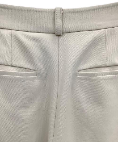 TODAYFUL（トゥデイフル）TODAYFUL (トゥデイフル) タックパンツ ベージュ サイズ:38の古着・服飾アイテム