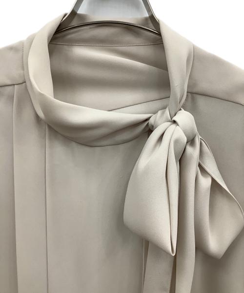 FOXEY（フォクシー）FOXEY (フォクシー) 長袖ブラウス ベージュ サイズ:42の古着・服飾アイテム