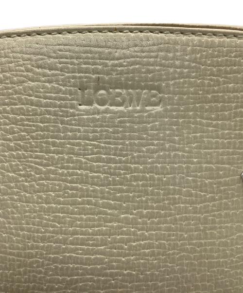 LOEWE（ロエベ）LOEWE (ロエベ) ショルダーバッグ アイボリー サイズ:−の古着・服飾アイテム