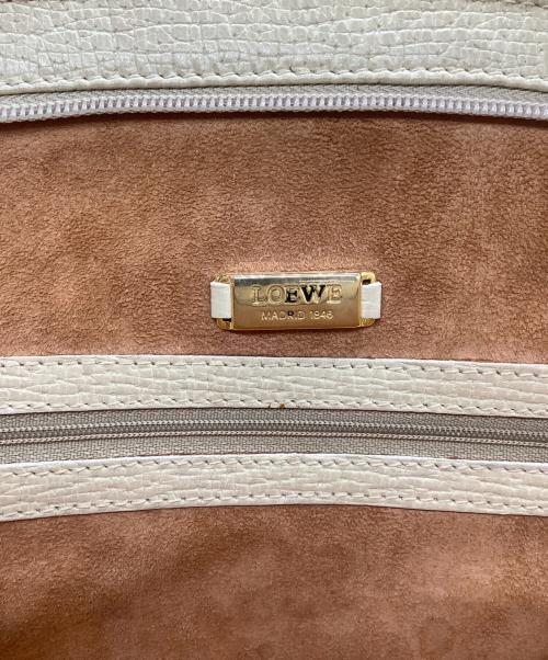 LOEWE（ロエベ）LOEWE (ロエベ) ショルダーバッグ アイボリー サイズ:−の古着・服飾アイテム