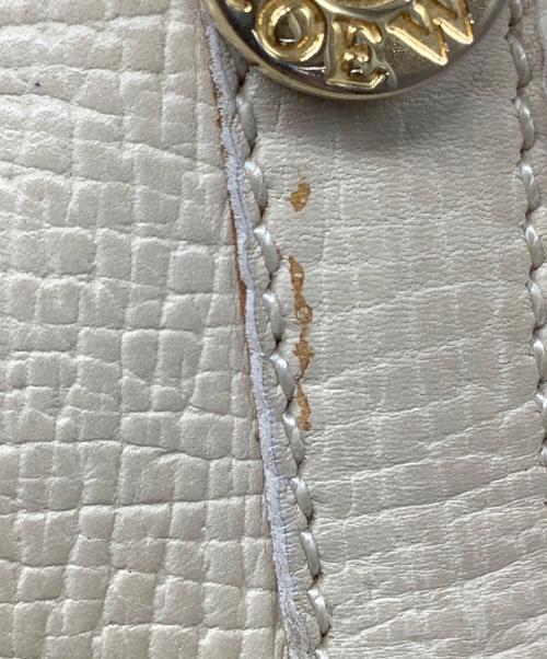 LOEWE（ロエベ）LOEWE (ロエベ) ショルダーバッグ アイボリー サイズ:−の古着・服飾アイテム
