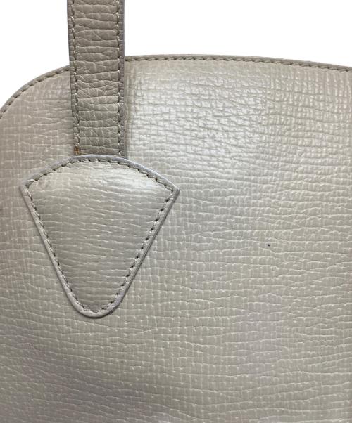 LOEWE（ロエベ）LOEWE (ロエベ) ショルダーバッグ アイボリー サイズ:−の古着・服飾アイテム