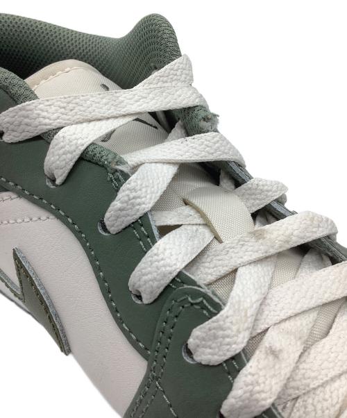 NIKE（ナイキ）NIKE (ナイキ) ローカットスニーカー グリーン×ホワイト サイズ:27.5の古着・服飾アイテム