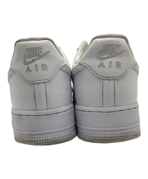 NIKE（ナイキ）NIKE (ナイキ) ローカットスニーカー ホワイト サイズ:27.5の古着・服飾アイテム
