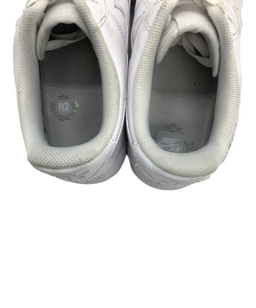 NIKE（ナイキ）NIKE (ナイキ) ローカットスニーカー ホワイト サイズ:27.5の古着・服飾アイテム