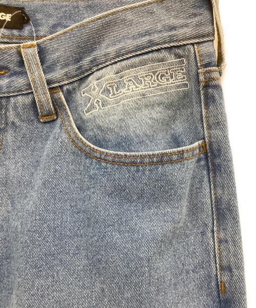 X-LARGE（エクストララージ）X-LARGE (エクストララージ) EMBROIDERED DENIM PANTS インディゴ サイズ:32inchの古着・服飾アイテム