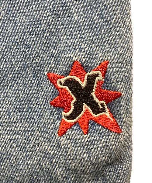 X-LARGE（エクストララージ）X-LARGE (エクストララージ) EMBROIDERED DENIM PANTS インディゴ サイズ:32inchの古着・服飾アイテム