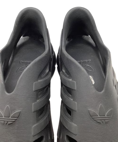 adidas（アディダス）adidas (アディダス) スニーカー ブラック サイズ:28.5の古着・服飾アイテム