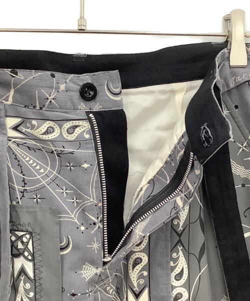 sacai（サカイ）sacai (サカイ) Dr.Woo バンダナプリントパンツ グレー サイズ:1の古着・服飾アイテム