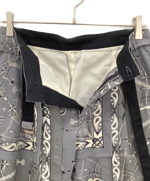 sacai（サカイ）sacai (サカイ) Dr.Woo バンダナプリントパンツ グレー サイズ:1の古着・服飾アイテム