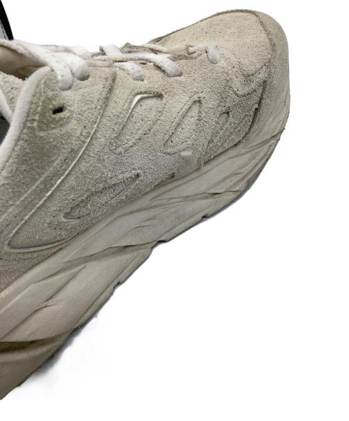HOKA（ホカ）HOKA (ホカ) ローカットスニーカー アイボリー サイズ:26.5の古着・服飾アイテム