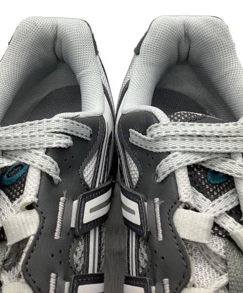 asics（アシックス）asics (アシックス) ローカットスニーカー グレー サイズ:28の古着・服飾アイテム