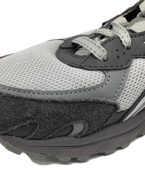 asics（アシックス）asics (アシックス) ローカットスニーカー グレー サイズ:28の古着・服飾アイテム