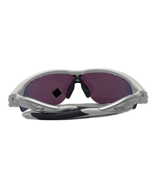 OAKLEY（オークリー）OAKLEY (オークリー) サングラス ホワイトの古着・服飾アイテム