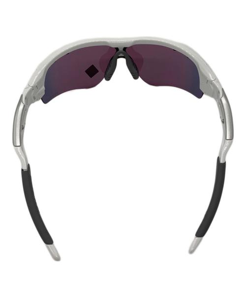 OAKLEY（オークリー）OAKLEY (オークリー) サングラス ホワイトの古着・服飾アイテム