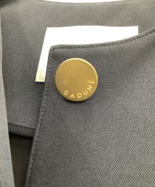 CADUNE（カデュネ）CADUNE (カデュネ) ノーカラートレンチ ネイビー サイズ:36の古着・服飾アイテム
