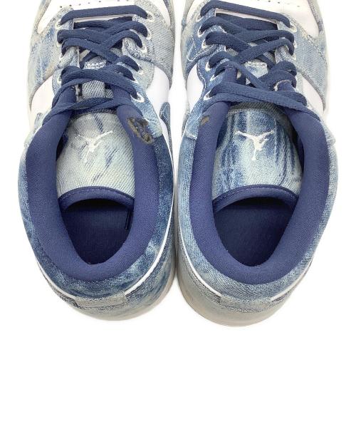 NIKE（ナイキ）NIKE (ナイキ) ローカットスニーカー ホワイト×ブルー サイズ:28の古着・服飾アイテム