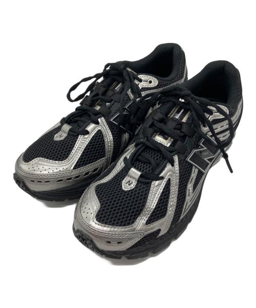 NEW BALANCE（ニューバランス）NEW BALANCE (ニューバランス) ローカットスニーカー ブラック×シルバー サイズ:26.5cmの古着・服飾アイテム