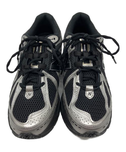 NEW BALANCE（ニューバランス）NEW BALANCE (ニューバランス) ローカットスニーカー ブラック×シルバー サイズ:26.5cmの古着・服飾アイテム