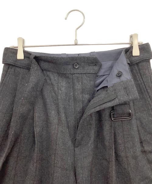 ssstein（シュタイン）ssstein (シュタイン) BELTED WIDE STRAIGHT TROUSERS グレー サイズ:Sの古着・服飾アイテム