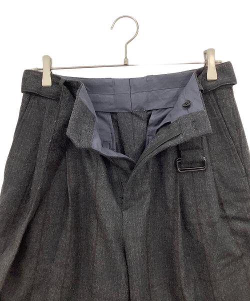 ssstein（シュタイン）ssstein (シュタイン) BELTED WIDE STRAIGHT TROUSERS グレー サイズ:Sの古着・服飾アイテム