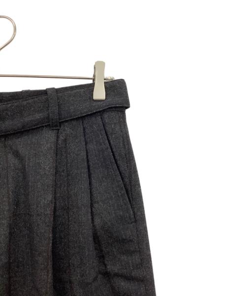 ssstein（シュタイン）ssstein (シュタイン) BELTED WIDE STRAIGHT TROUSERS グレー サイズ:Sの古着・服飾アイテム