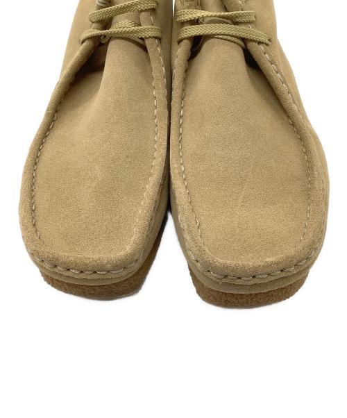 CLARKS（クラークス）CLARKS (クラークス) ワラビーブーツ ベージュ サイズ:26.5の古着・服飾アイテム