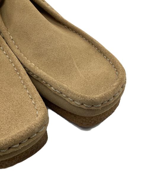 CLARKS（クラークス）CLARKS (クラークス) ワラビーブーツ ベージュ サイズ:26.5の古着・服飾アイテム