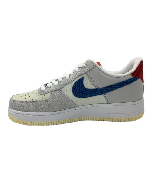NIKE（ナイキ）NIKE (ナイキ) ローカットスニーカー ベージュ×グレー サイズ:26.5の古着・服飾アイテム