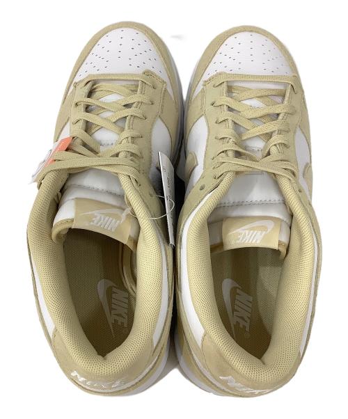 NIKE（ナイキ）NIKE (ナイキ) スニーカー ベージュ×ホワイト サイズ:28の古着・服飾アイテム