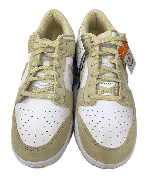 NIKE（ナイキ）NIKE (ナイキ) スニーカー ベージュ×ホワイト サイズ:28の古着・服飾アイテム