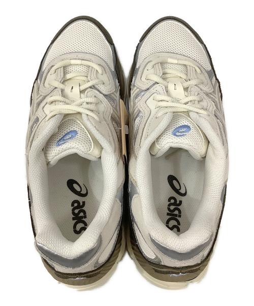 asics（アシックス）asics (アシックス) ローカットスニーカー ベージュ×ブラウン サイズ:27の古着・服飾アイテム