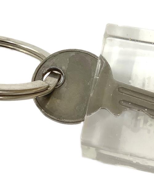 Maison Margiela（メゾンマルジェラ）Maison Margiela (メゾンマルジェラ) レジン メタル カレンダー キーリング キーホルダー クリアの古着・服飾アイテム
