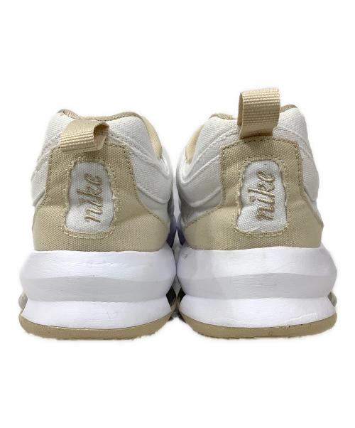 NIKE（ナイキ）NIKE (ナイキ) ローカットスニーカー ベージュ×ホワイト サイズ:27.5の古着・服飾アイテム