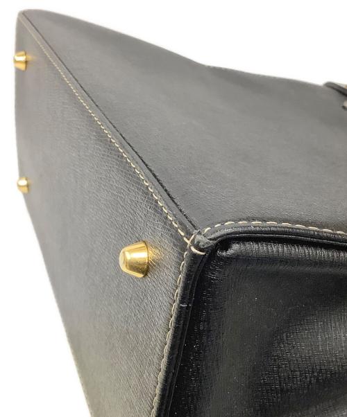 BURBERRY（バーバリー）BURBERRY (バーバリー) ハンドバッグ ブラックの古着・服飾アイテム
